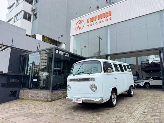 VOLKSWAGEN KOMBI 1.6 MI STD LOTAÇÃO 8V GASOLINA 3P MANUAL